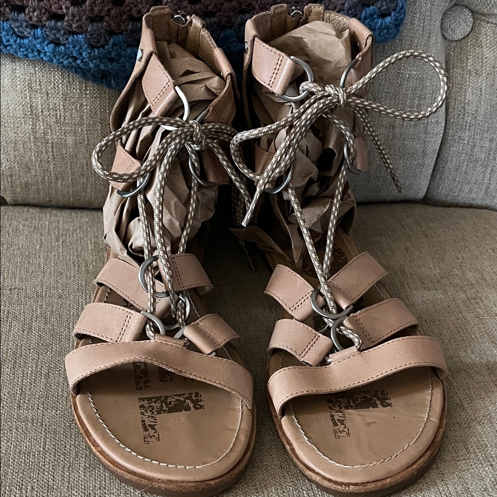 Sorel Tan Lace-Up Gladiator Sandals-Pre-loved ❤️